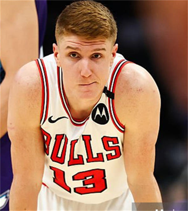 Mens Chicago Bulls #13 Kevin Huerter White Association Edition Swingman Jersey